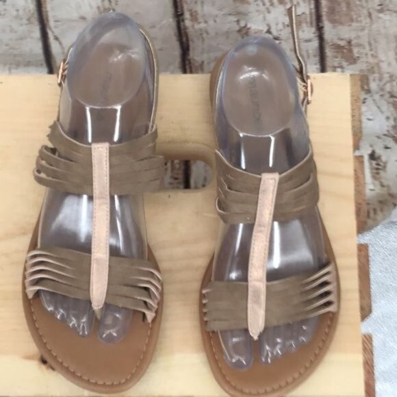 Maurices Womans 8 Brown Gold Twisted Strappy Sling Back Thong Faux Leather Sanda - Picture 2 of 8